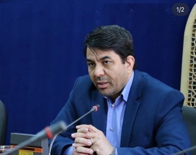 محمدعلی طالبی استاندار کرمان صبح امروز پنجشنبه دوم مردادماه در کارگاه آموزشی «رفتارشناسی بر اساس مدل جهانی DISC» در محل اتاق بازرگانی کرمان با بیان اینکه نگاه ما به آموزش صرفاً برگزاری دورههایی برای اخذ گواهی یا امتیاز ارزشیابی پایان سال نیست