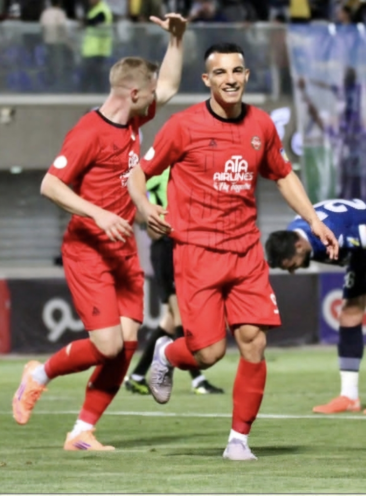 تراکتور با بردی قاطع به خانه برگشت 