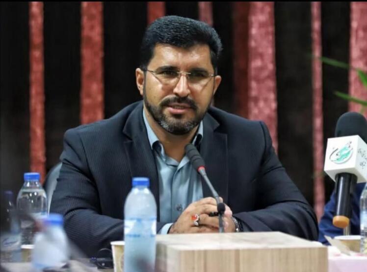 معتمدی زاده نماینده مردم سیرجان گفت: وزیر اقتصاد باید این توانایی را داشته باشد که بتواند ارزش ریال را افزایش دهد که متأسفانه طی سالهای اخیر ارزش آن بسیار افت کرده است و این موضوع بسیار مهمی است.