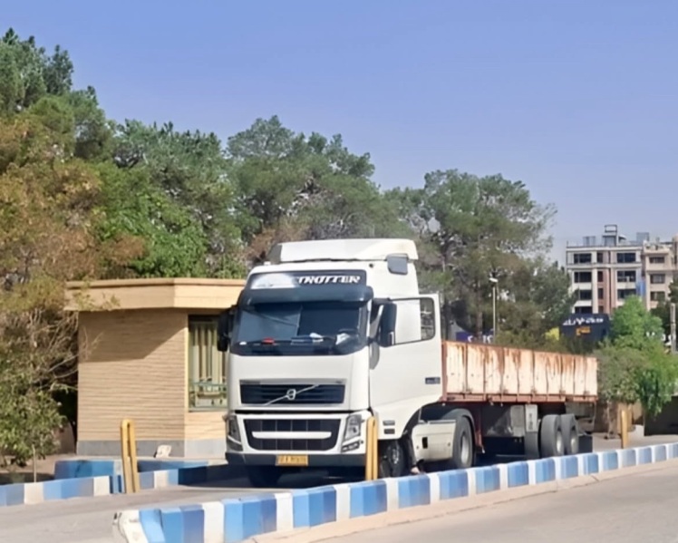 مدیر شرکت خدمات حمایتی کشاورزی استان کرمان، از توزیع میزان 85 تن کودهای فسفات و پتاس، بین کارگزاران شهرستان سیرجان،در نیمه دوم تیرماه سال جاری خبرداد.