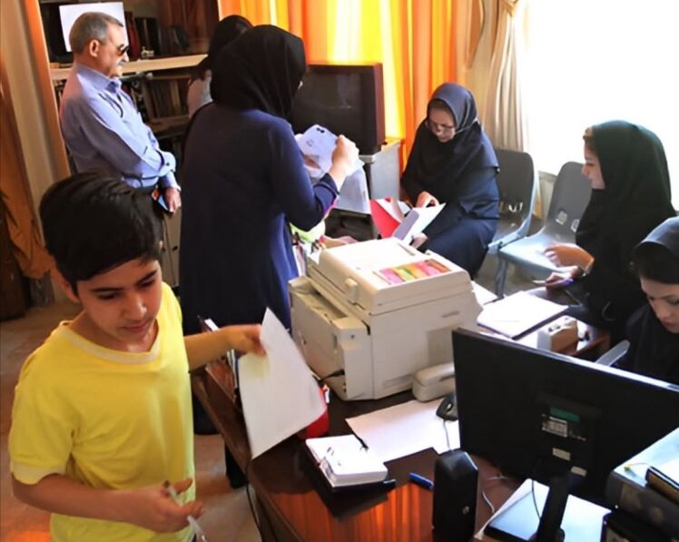 رئیس اتحادیه صنف رایانه و لوازمالتحریر سیرجان نسبت به اقدام برخی مدارس در معرفی کافینتهای خاص برای انجام مراحل ثبتنام دانشآموزان هشدار داد و آن را خلاف مقررات صنفی و اصول برابری در ارائه خدمات دانست.