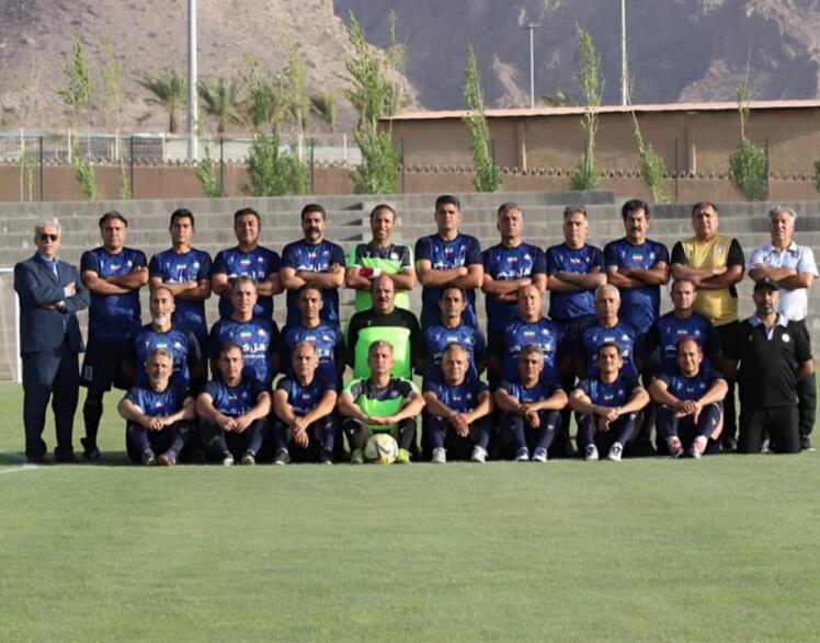 صعود و قهرمانی تیم پیشکسوتان گل‌گهر در لیگ فوتبال استان کرمان