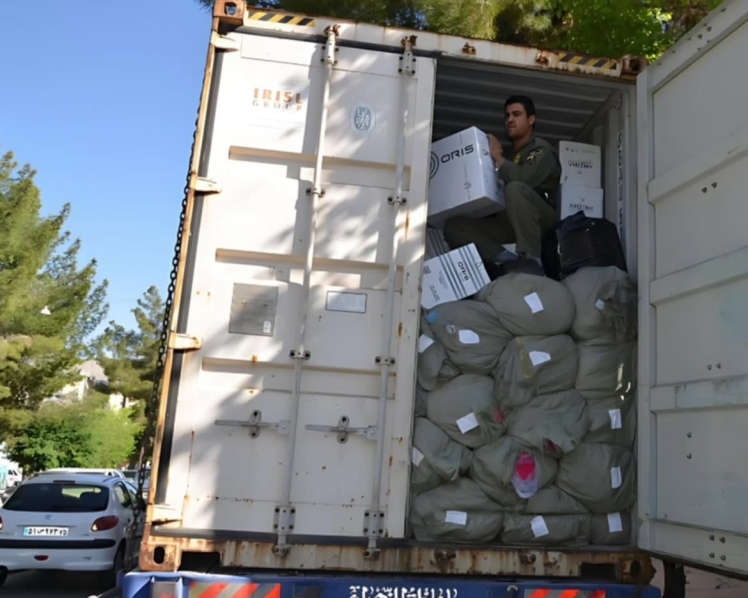 کشف ۴۰۰ میلیـ ارد پارچه قاچـ اق در سیرجان